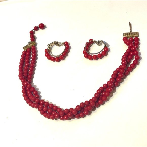 Vintage Red Beaded Three Strand Necklace and Hoop Earrings Clip-on Set HTF - Picture 2 of 7